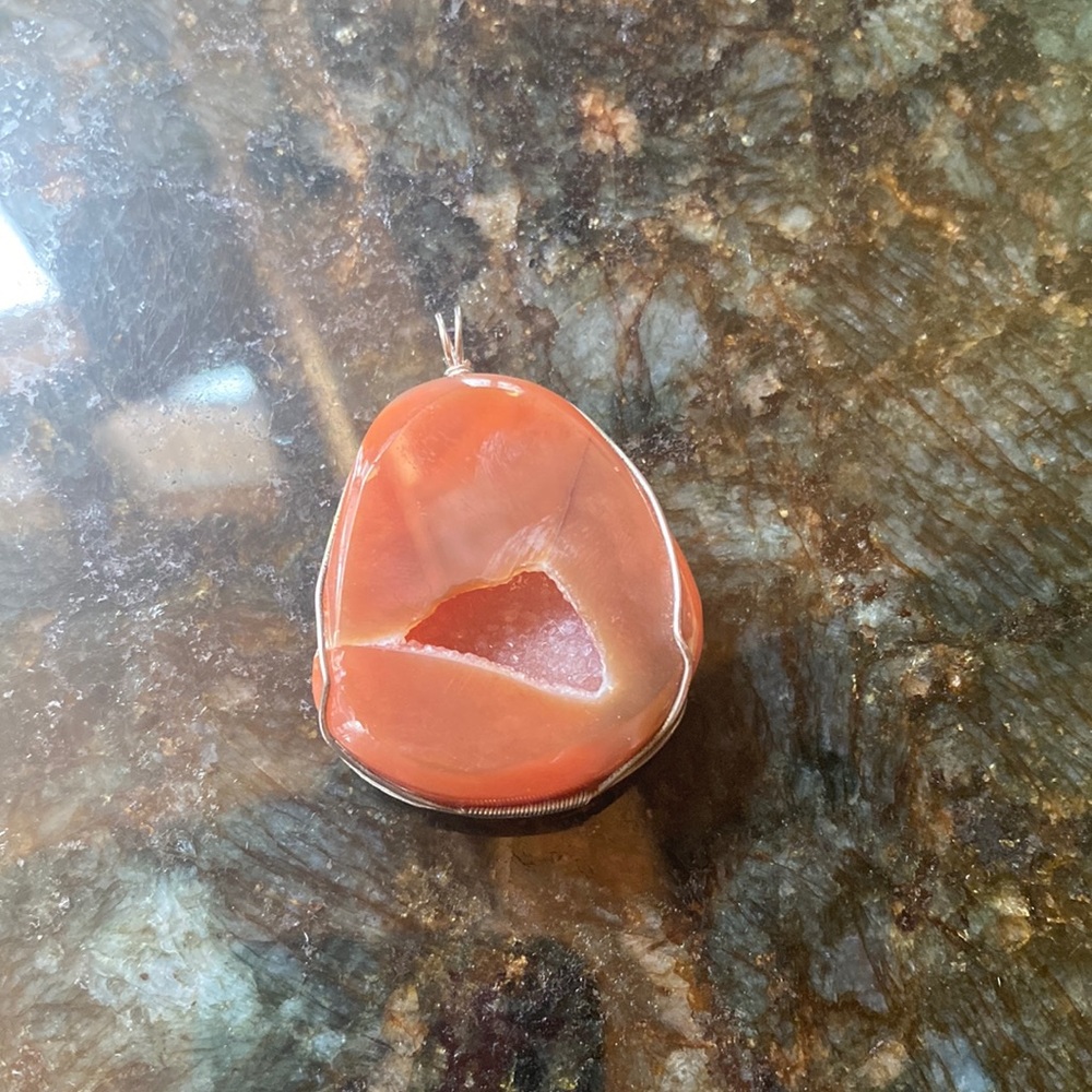 Large carnelian pendant necklace🌺